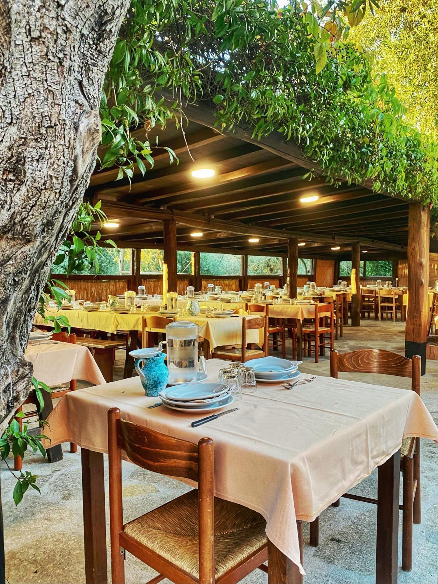 Agriturismo Lu Branu Arzachena Exterior foto