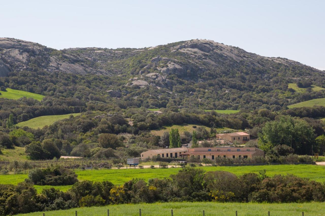 Agriturismo Lu Branu Arzachena Exterior foto